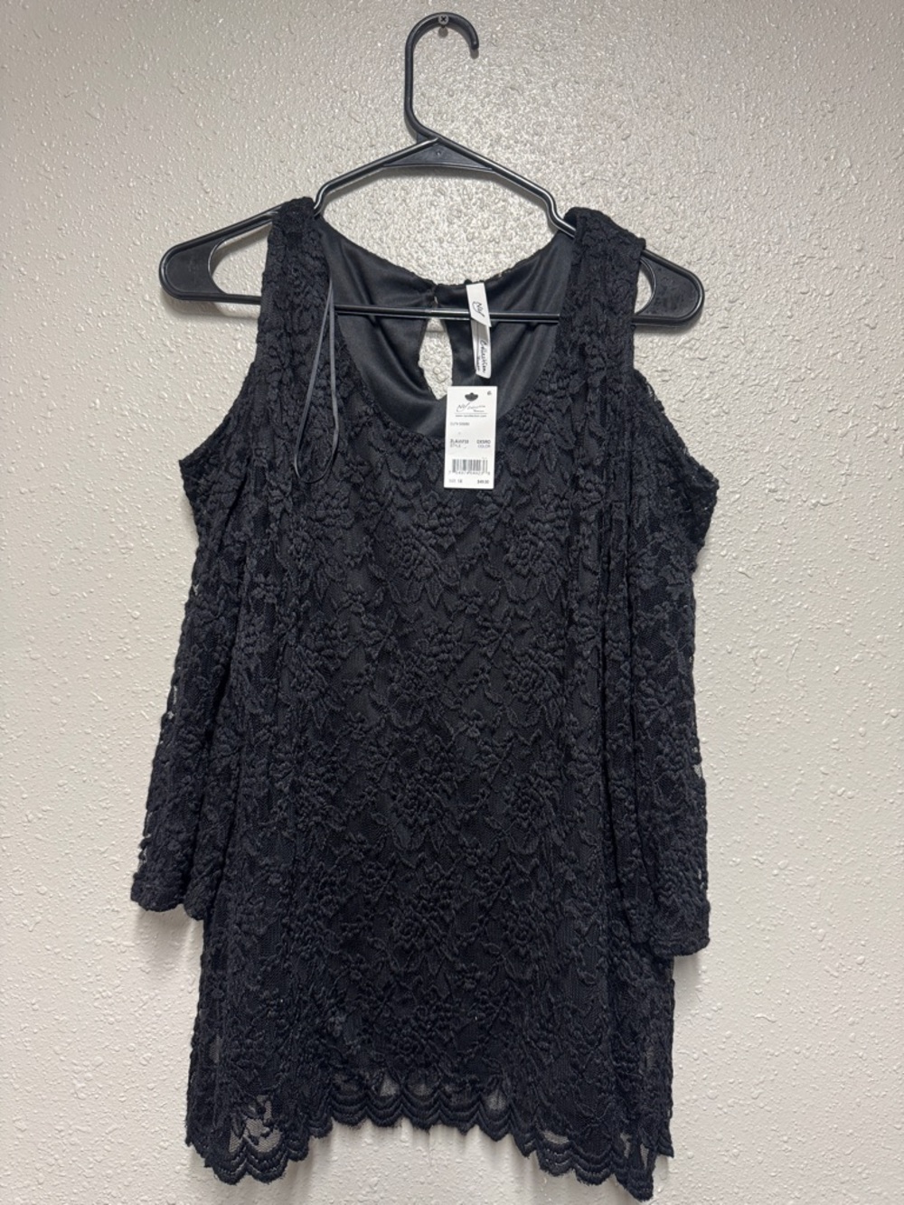 NY Collection Black Lace Cold-Shoulder Top